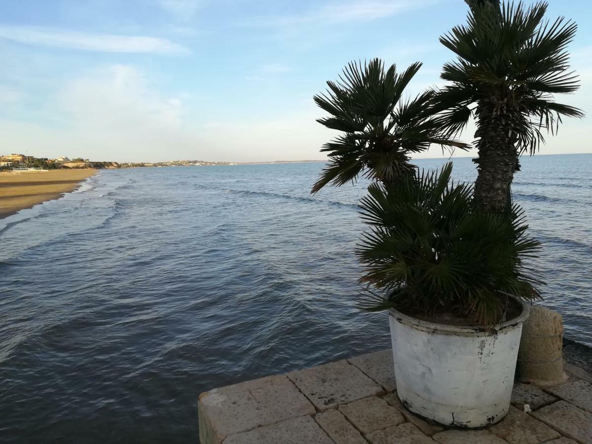 Case Degli Avi, Camere Nel Borgo Marinaro Pozzallo Exterior foto